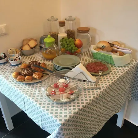 Mikeme Bed & Breakfast Carrara