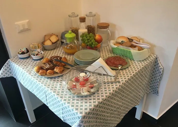 Mikeme ベッド・アンド・ブレックファスト カッラーラ